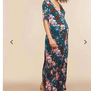 Jessica Simpson maternity dress